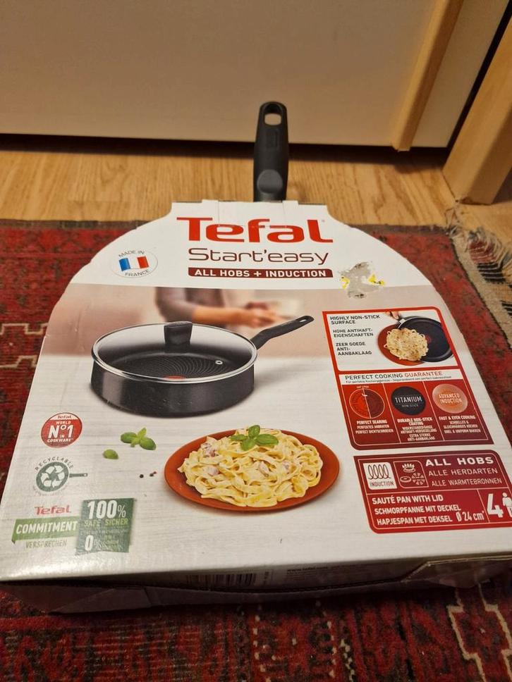 Tefal Start Easy Koekenpan - Nieuw in doos, Huis en Inrichting, Keuken | Potten en Pannen, Nieuw, Koekenpan of Braadpan, Aluminium
