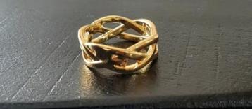 Gouden hollow ring maat 17mm beschikbaar voor biedingen