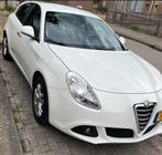 Alfa Romeo Giulietta 1.4 Turbo Multi AIR 2010 Wit, Auto's, Alfa Romeo, Voorwielaandrijving, 65 €/maand, 4 cilinders, Wit