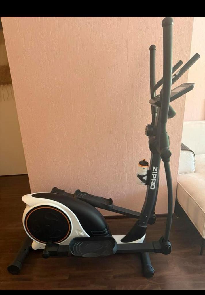 Zipro crosstrainer, Sport en Fitness, Fitnessapparatuur, Zo goed als nieuw, Crosstrainer, Ophalen