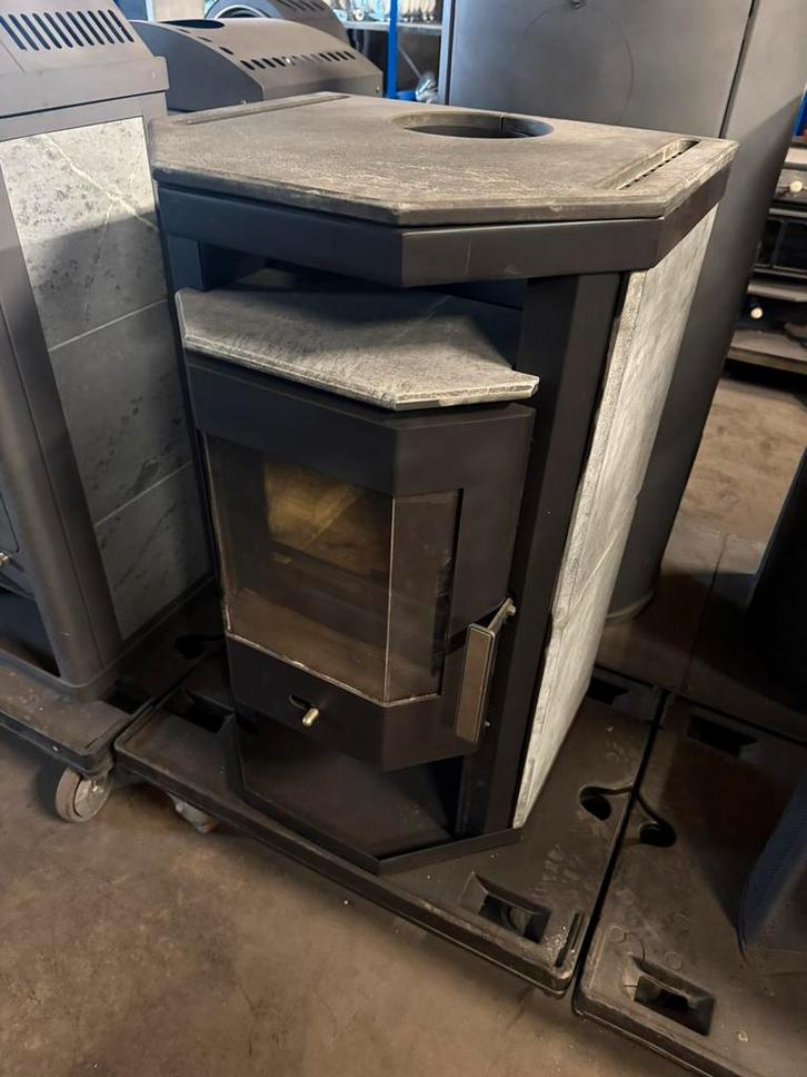 Nette leuke speksteen houtkachel, Huis en Inrichting, Kachels, Zo goed als nieuw, Houtkachel, Hout, Ophalen of Verzenden