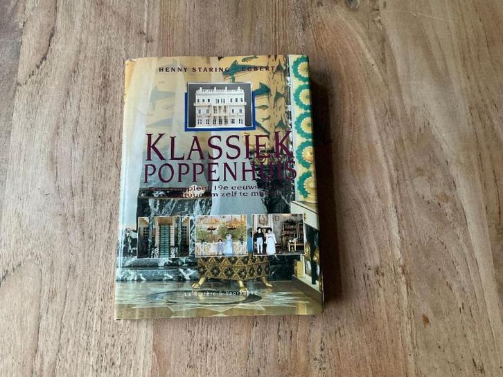 klassiek poppenhuis 19e eeuw in miniatuur maken boek, Boeken, Hobby en Vrije tijd, Zo goed als nieuw, Overige onderwerpen, Ophalen of Verzenden