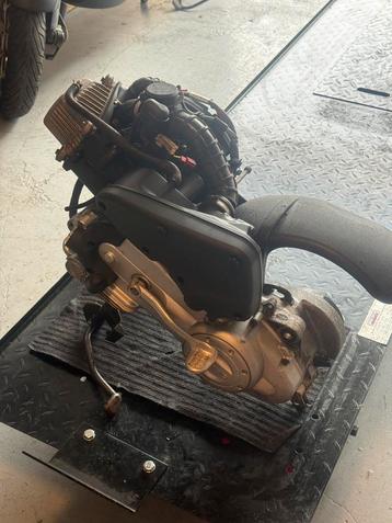 Vespa sprint 4 Takt 2v Blok! Nette staat! 11000km gelopen beschikbaar voor biedingen