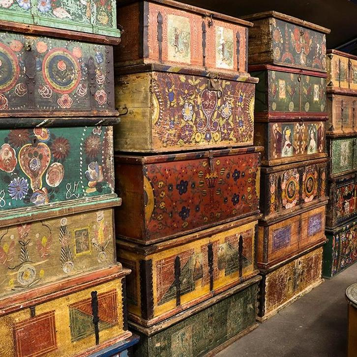 Beschilderde Antieke Landelijke Volkskunst Kisten, Huis en Inrichting, Woonaccessoires | Kisten, Gebruikt, 50 tot 75 cm, 50 tot 75 cm