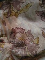 grote 100% zijden sjaal met patroon Irissen nr SS 733, Kleding | Dames, Mutsen, Sjaals en Handschoenen, Verzenden, Zo goed als nieuw