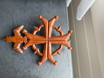 Hugenotenkruis Houten Kruis met Duif beschikbaar voor biedingen