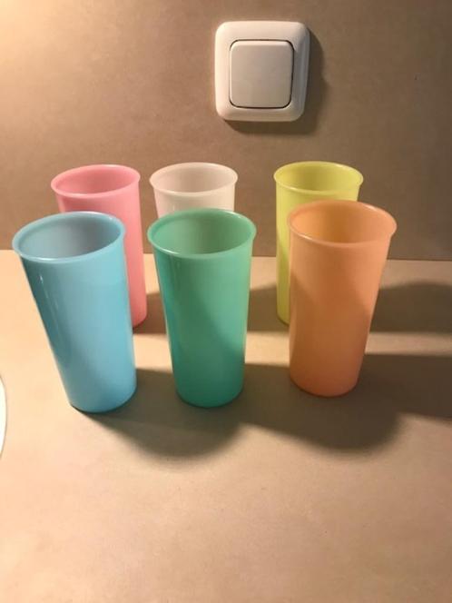 Tupperware 6 st. zo goed als nieuwe drinkbekers, Huis en Inrichting, Keuken | Tupperware, Zo goed als nieuw, Beker of Kan, Ophalen of Verzenden