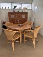 Eetkamer tafel en stoelen van rotan/pitriet, Ophalen, Zo goed als nieuw, 4 tot 6 stoelen