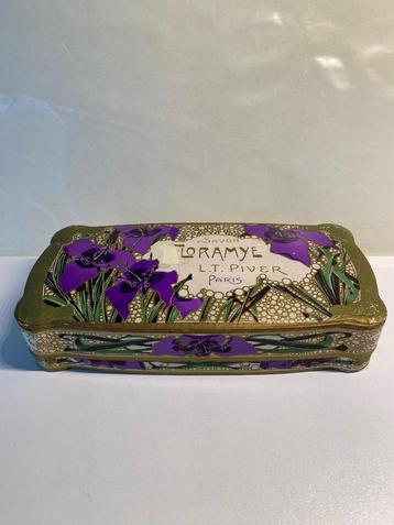 Antieke originele Franse doos voor Floramye savon beschikbaar voor biedingen