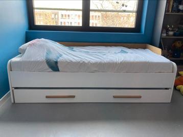 Kinderbed met onderschuifbed