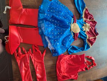Mega Mindy verkleedset maat 128 beschikbaar voor biedingen