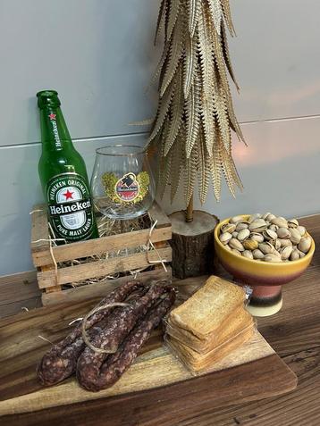 Houten kistjes beschikbaar voor biedingen