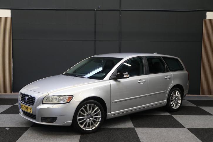 Volvo V50 2.0/NEW APK/TREKHAAK/CRUISECONTROL/NIEUWEKOPPELING, Auto's, Volvo, Particulier, V50, Airbags, Airconditioning, Alarm