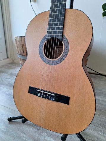 Salvador CS-244 Spaanse gitaar