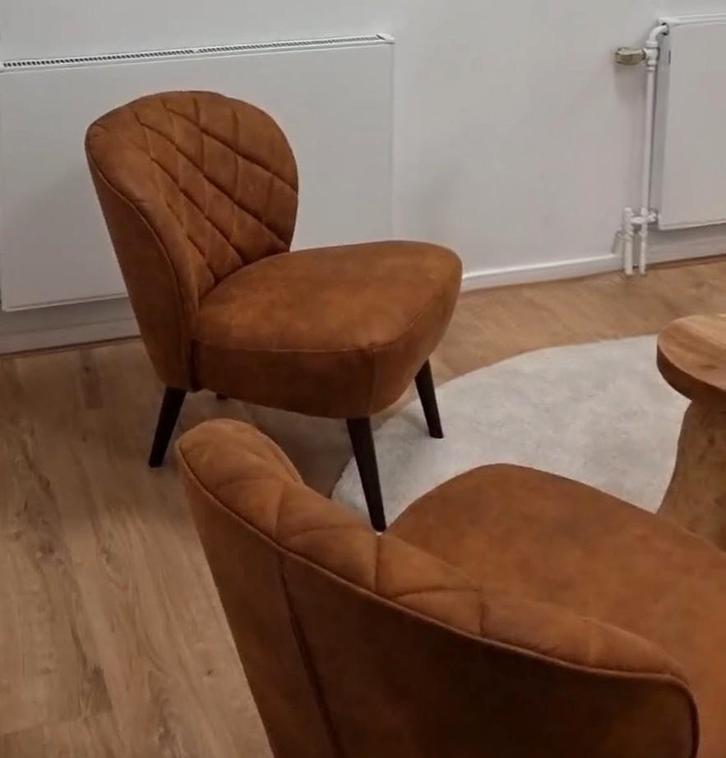 2 Kuipstoelen in Zeer Goede Staat, Huis en Inrichting, Fauteuils, Zo goed als nieuw, Stof, 50 tot 75 cm, Minder dan 75 cm, Ophalen