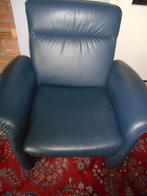 Fauteuil kleur donkerblauw., Ophalen, Zo goed als nieuw, 50 tot 75 cm, Leer