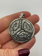 B895 Prachtige zilveren hanger Keltisch triskel motief, Ophalen of Verzenden, X, Zilver, Zilver