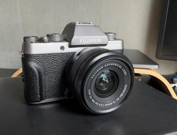FujiFilm X-T100 camera | 2 objectieven | tas, strap etc beschikbaar voor biedingen