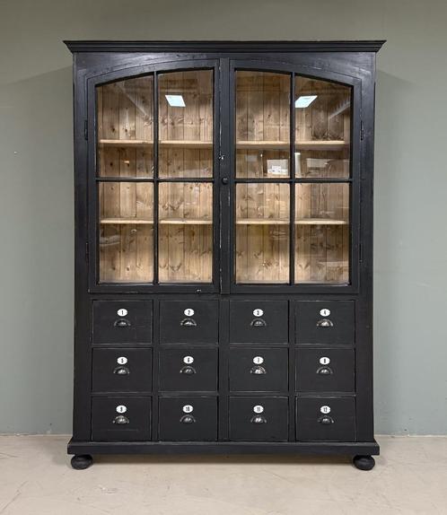 Oude  kast, Opbergkast met lade’s Vitrinekast Vintage, Antiek en Kunst, Curiosa en Brocante, Ophalen of Verzenden