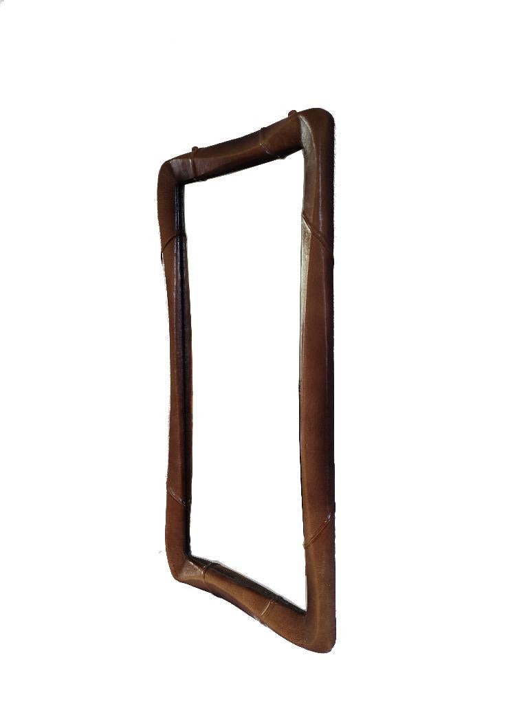 Bijzondere vintage design spiegel met leren lijst de Sede ?, Ophalen, Gebruikt, 100 tot 150 cm, Rechthoekig