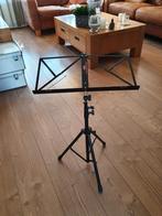 Te koop mooie bladmuziek standaard met opberg tas., Ophalen of Verzenden, Zo goed als nieuw