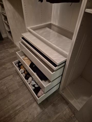 Ikea ladenkast + Pax kledingkast