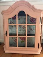 Leuk vintage-stijl pronkkastje wandkastje, Huis en Inrichting, Ophalen, Met deur(en), 50 tot 100 cm, Zo goed als nieuw