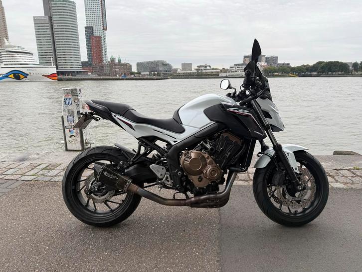 Honda CB650FA 2018 - Aangepast en goed onderhouden!, Motoren, Motoren | Honda, Particulier, Naked bike, meer dan 35 kW, 4 cilinders