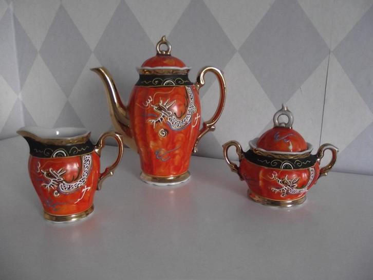 vintage porselein Satsuma Moriage dragon thee set Japan 1930, Antiek en Kunst, Antiek | Porselein, Ophalen of Verzenden