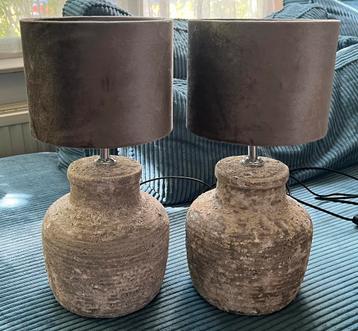 Tafellampen beton/ steen look beschikbaar voor biedingen