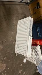 Radiator 80x40, Doe-het-zelf en Verbouw, Ophalen of Verzenden, Gebruikt, Radiator, 30 tot 80 cm