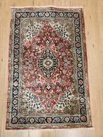 Vintage handgeknoopt perzisch tapijt ghom zijde 99x64, Huis en Inrichting, Info@SlatsAntiek.nl, Tweedehands, 50 tot 100 cm, Perzisch