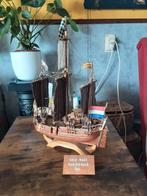 Verkoop twee model schepen., Hobby en Vrije tijd, Modelbouw | Boten en Schepen, Ophalen, Zo goed als nieuw, Overige merken
