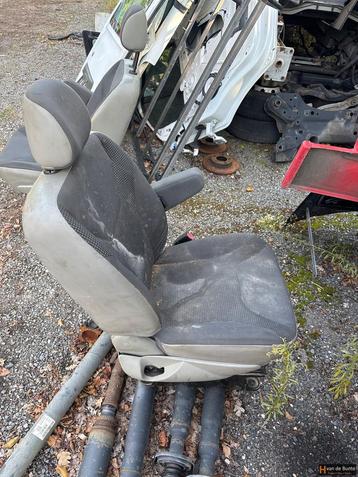 Stoel Rechts Opel Vivaro Renault Trafic  beschikbaar voor biedingen