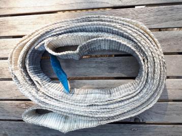 1 Hijsband tot 1500 kg T.e.a.b. beschikbaar voor biedingen