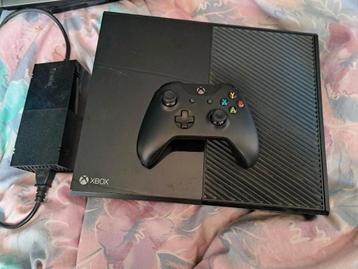 Xbox one met controller  beschikbaar voor biedingen