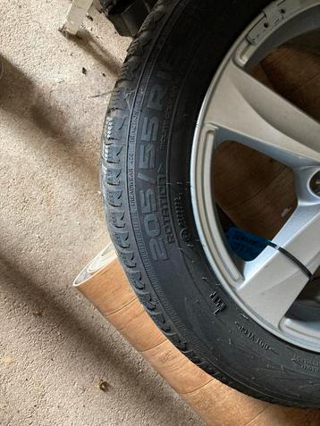 Winterbanden Volvo V40 - Wegens All Season! beschikbaar voor biedingen