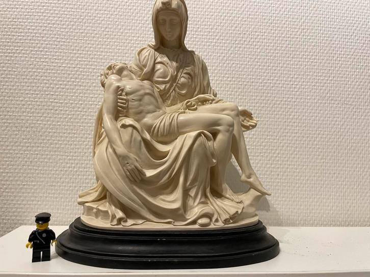 Michelangelo's de Pietà beeld Jezus & Maria zware kwaliteit, Verzamelen, Religie, Beeld(je), Ophalen