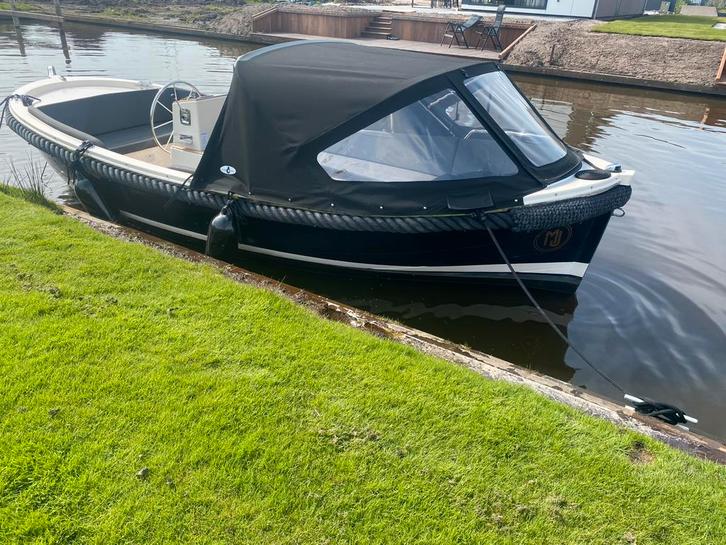 Isloep 585 in goede staat, Watersport en Boten, Sloepen, Zo goed als nieuw, 10 tot 30 pk, 3 tot 6 meter, Binnenboordmotor, Diesel