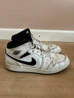 Nike Air Jordan 1 mid wit/zwart, maat 40, Gebruikt, Jongen of Meisje, Schoenen, Ophalen of Verzenden