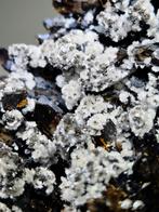 Zeer zeldzame en prachtige Hemimorfiet op geoxideerd Kwarts, Ophalen of Verzenden, Mineraal