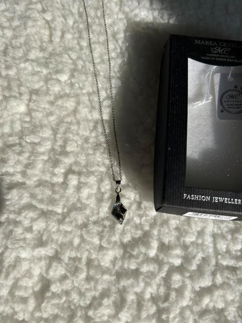 Ketting met kristal, Sieraden, Tassen en Uiterlijk, Kettingen, Nieuw, Overige materialen, Zilver, Ophalen of Verzenden