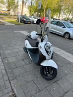 Sym mio 2012 7200 km alles werkt heel goed.VASTE  PRIJS!!, Fietsen en Brommers, Scooters | SYM, Maximaal 25 km/u, Benzine, 50 cc