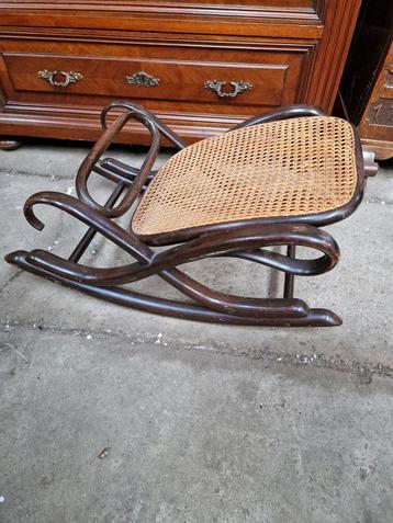 Thonet webbing voetenbankje schommelstoel