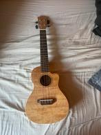 Ukulele semi-akoestische/met pickup, Muziek en Instrumenten, Snaarinstrumenten | Overige, Ophalen of Verzenden, Zo goed als nieuw