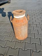 Oude Melkbus met Gebruikssporen, Ophalen