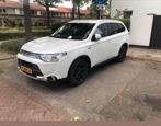 Mitsubishi Outlander 2.0 Phev 4WD CVT 5P 2014 Wit, Auto's, Mitsubishi, Outlander, 4 cilinders, Leder en Stof, Wit