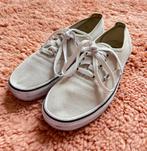 Vans authentic lichtgrijs/beige, Beige, Ophalen of Verzenden, Sneakers of Gympen, Gedragen