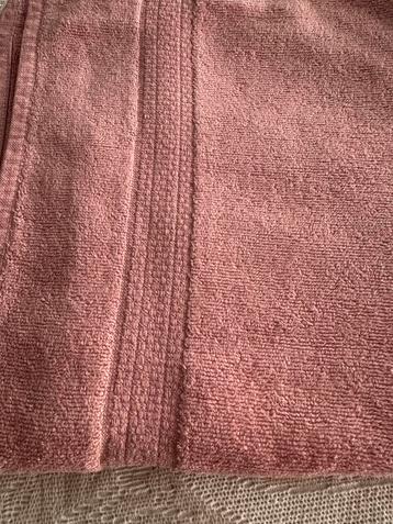 Roze velours badhanddoek  beschikbaar voor biedingen