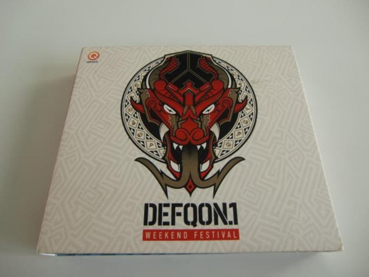 Defqon.1 - Weekend Festival - Dragon Blood - 4 CD's, Cd's en Dvd's, Cd's | Dance en House, Zo goed als nieuw, Overige genres, Ophalen of Verzenden